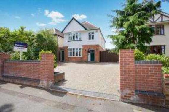 6 Bedroom Detached