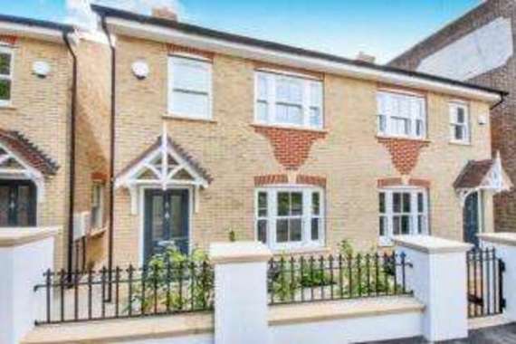 3 Bedroom Semi-Detac...