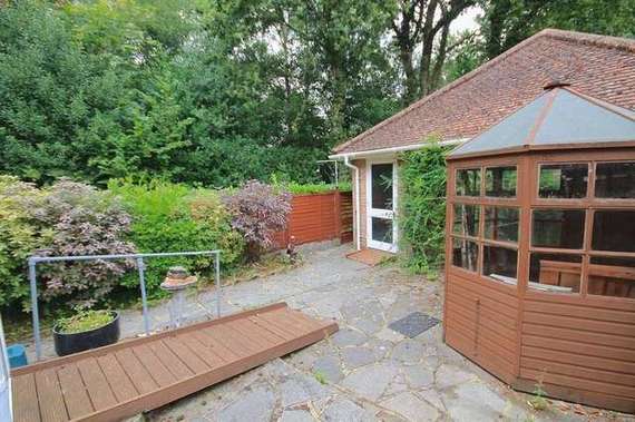 3 Bedroom End of Ter...