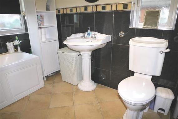 3 Bedroom Semi-Detac...