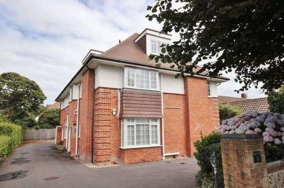 2 Bedroom Flat