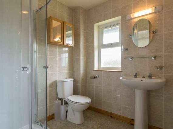 3 Bedroom Detached V...