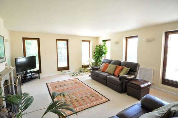 6 Bedroom Detached