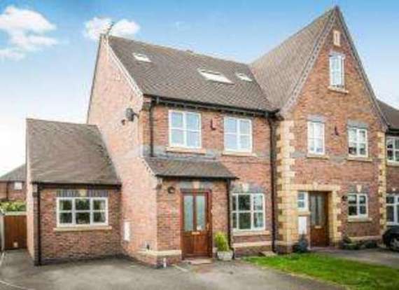 4 Bedroom Town House