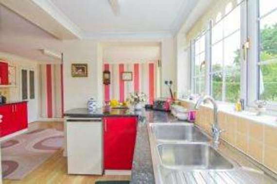 5 Bedroom Bungalow