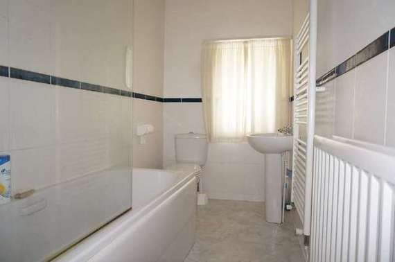 5 Bedroom Semi-Detac...
