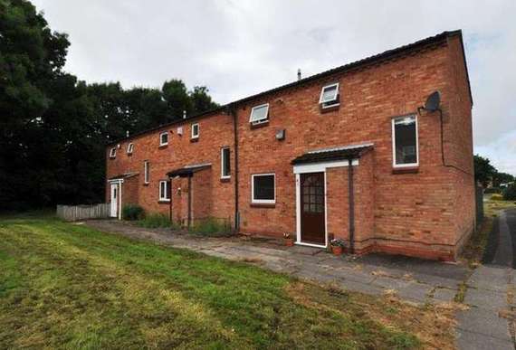 2 Bedroom End of Ter...