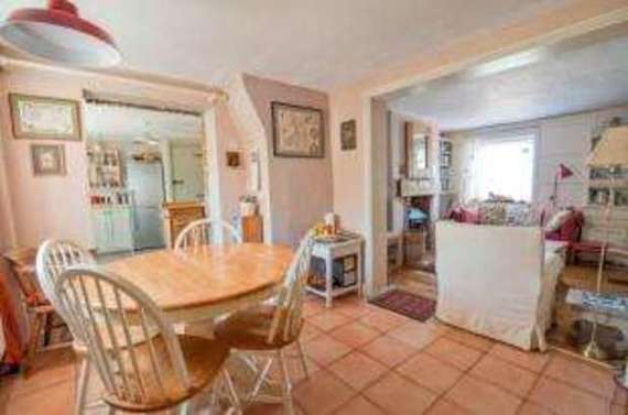 3 Bedroom End of Ter...