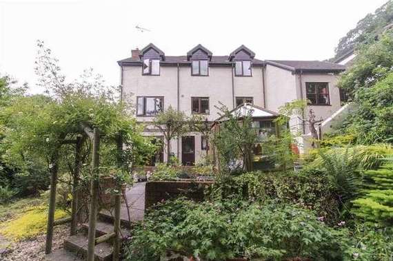 5 Bedroom Detached