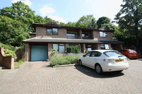 2 Bedroom Flat