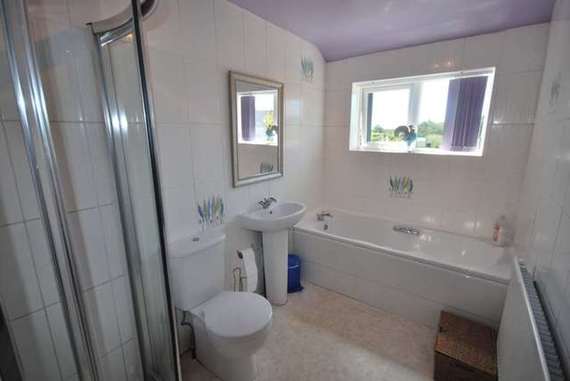 4 Bedroom Semi-Detac...