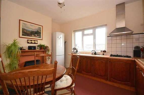 2 Bedroom Maisonette