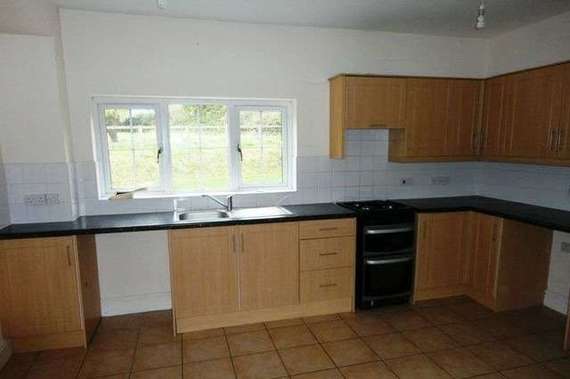 4 Bedroom Semi-Detac...