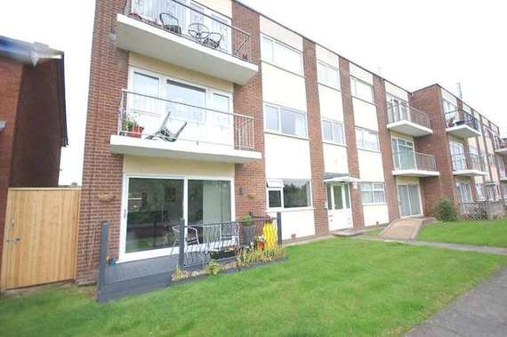 2 Bedroom Ground Fla...