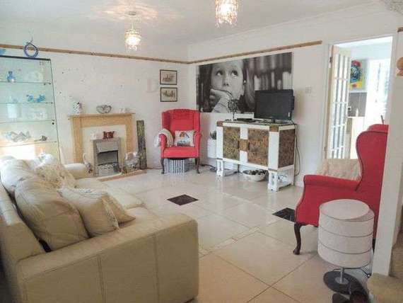 3 Bedroom Semi-Detac...
