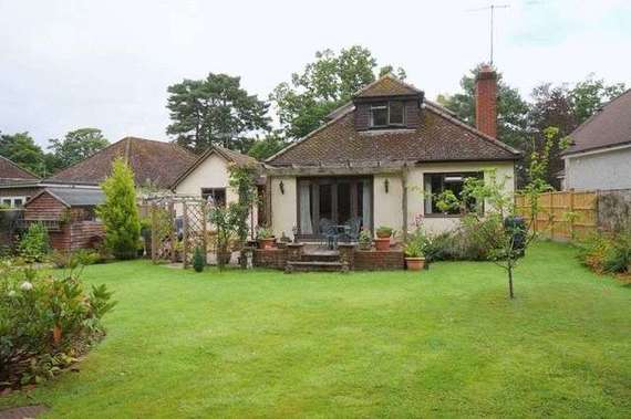 5&nbsp;Bedroom&nbsp;Detached