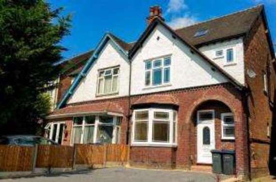 5 Bedroom Semi-Detac...