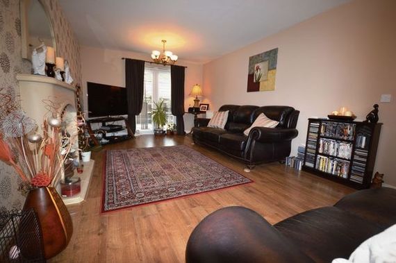 5&nbsp;Bedroom&nbsp;Detached