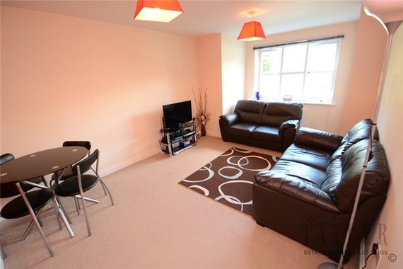 2 Bedroom Flat