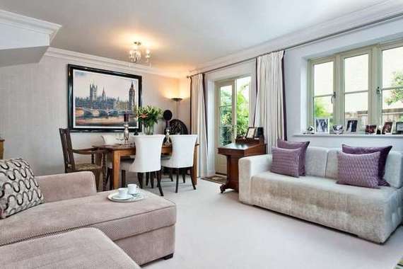 4 Bedroom End of Ter...