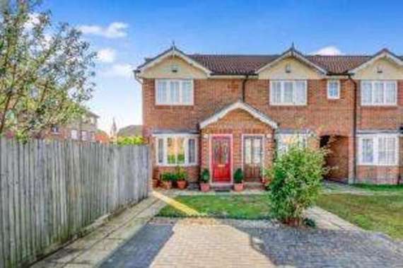 2 Bedroom End of Ter...