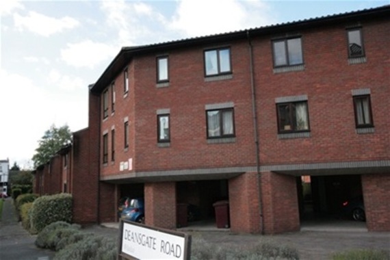 2 Bedroom Flat