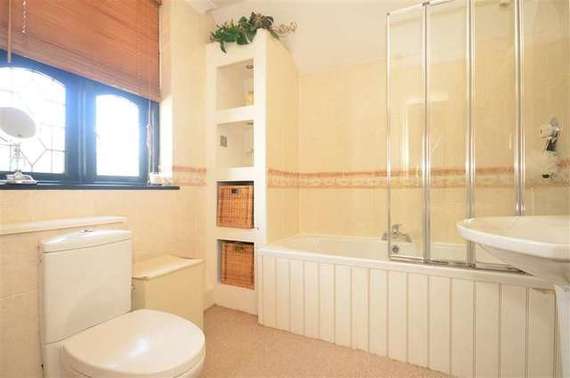 3 Bedroom Semi-Detac...