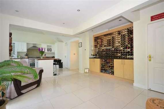 5 Bedroom Detached