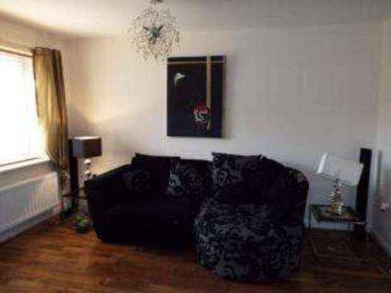 2 Bedroom End of Ter...