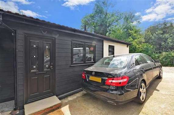 1 Bedroom Bungalow
