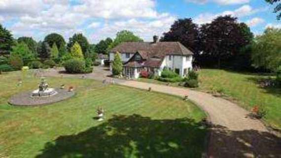6 Bedroom Detached