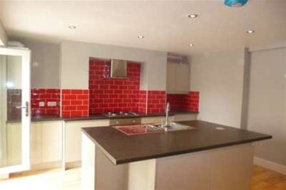 2 Bedroom Flat