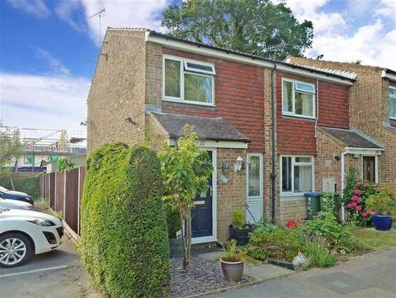 2 Bedroom End of Ter...