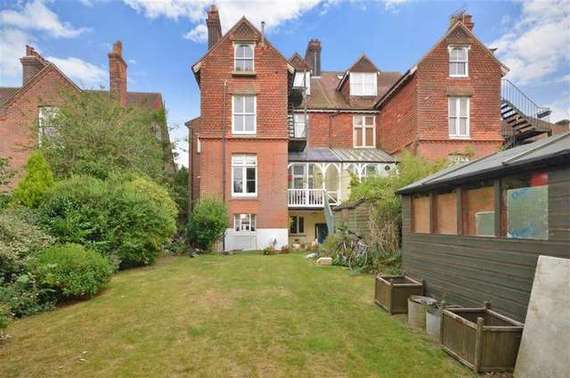 2 Bedroom Flat
