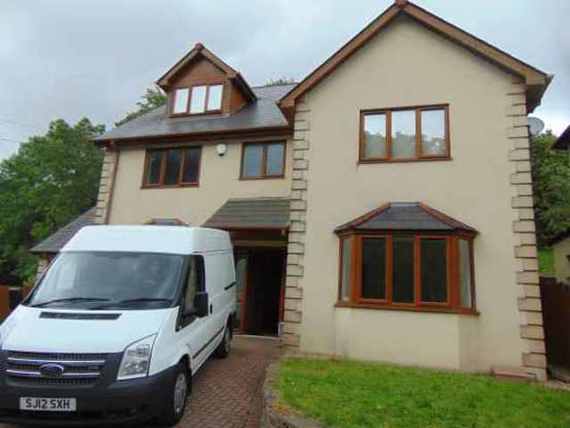 6&nbsp;Bedroom&nbsp;Detached