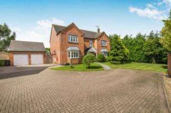 6 Bedroom Detached