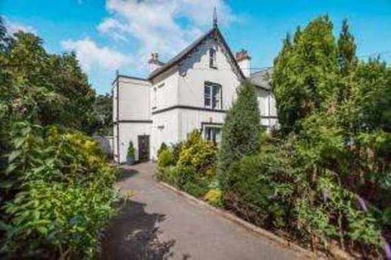 2 Bedroom Flat