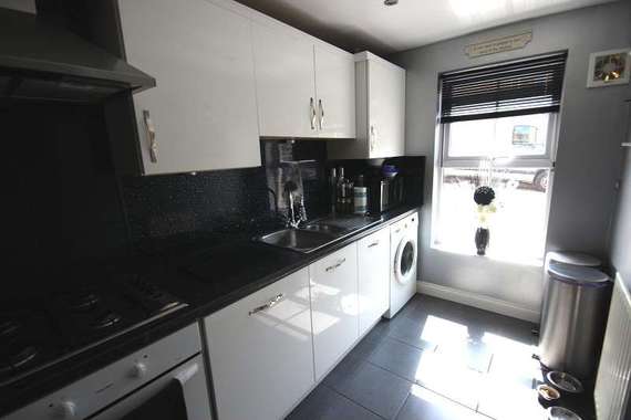 3 Bedroom Semi-Detac...