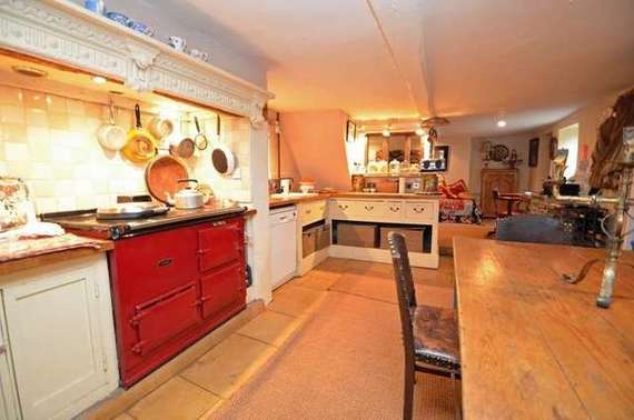 5 Bedroom Detached