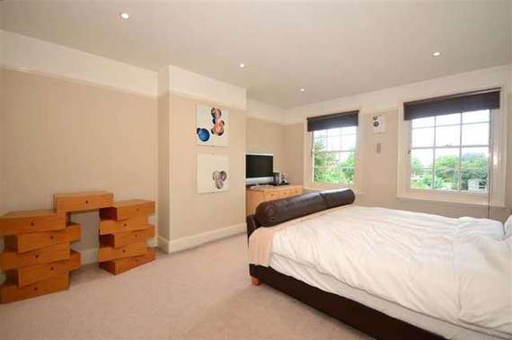 4 Bedroom Semi-Detac...