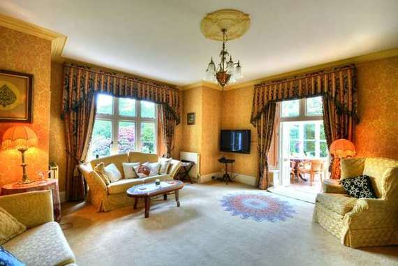 5 Bedroom Detached