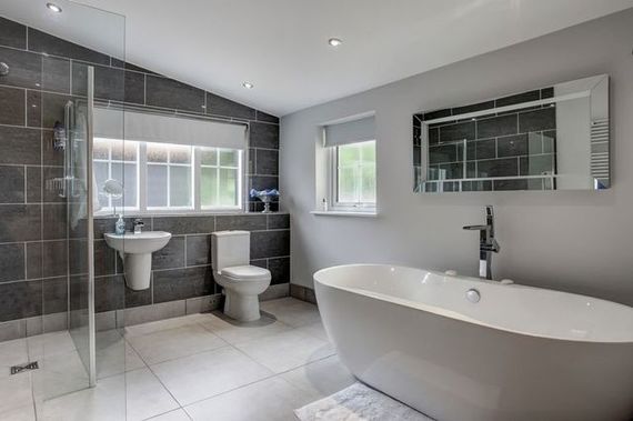 6&nbsp;Bedroom&nbsp;Detached