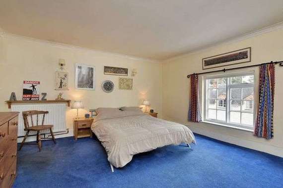 6 Bedroom Detached