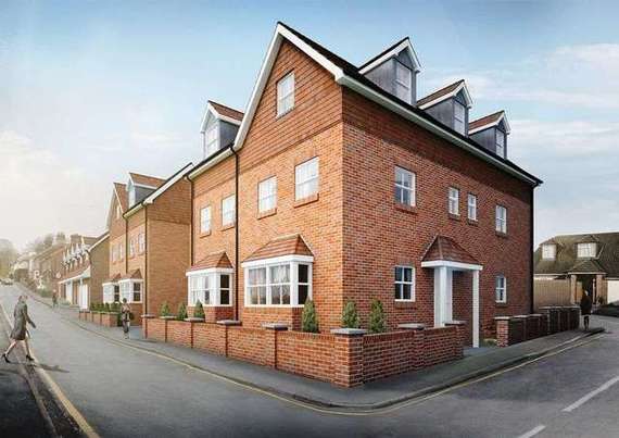 4 Bedroom Semi-Detac...