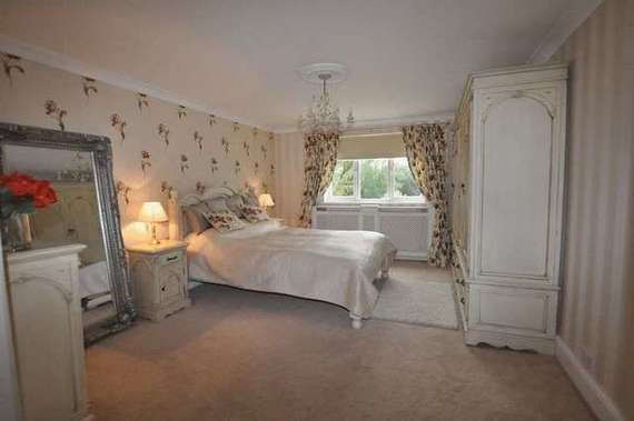 5&nbsp;Bedroom&nbsp;Detached