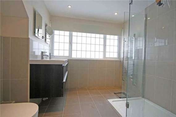 5&nbsp;Bedroom&nbsp;Detached