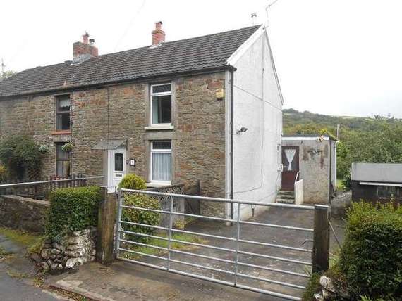2 Bedroom End of Ter...