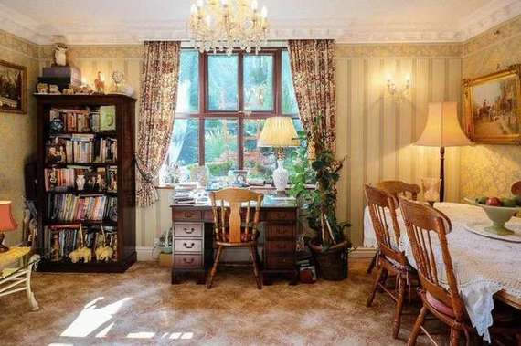 6 Bedroom Detached