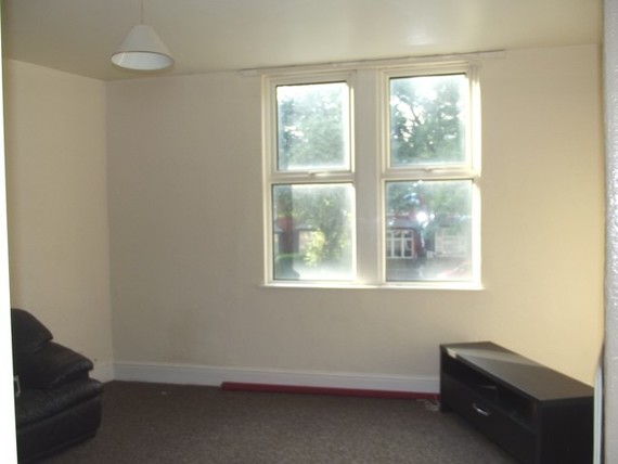 3 Bedroom End of Ter...