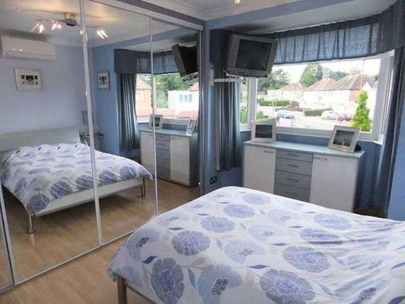 3 Bedroom Semi-Detac...